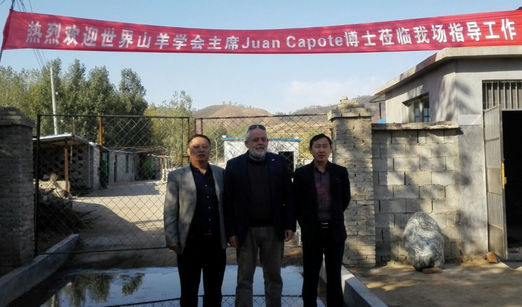 FOTO 4.- Juan Capote Álvarez en China